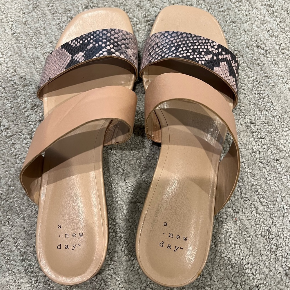 Women’s Faux Snakeskin Sandals Size 7.5